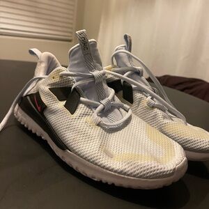 Nike Renew Arena SPT Running Shoe